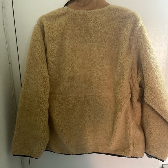The North Face Beige Sherpa Fleece - Picture 2 of 9